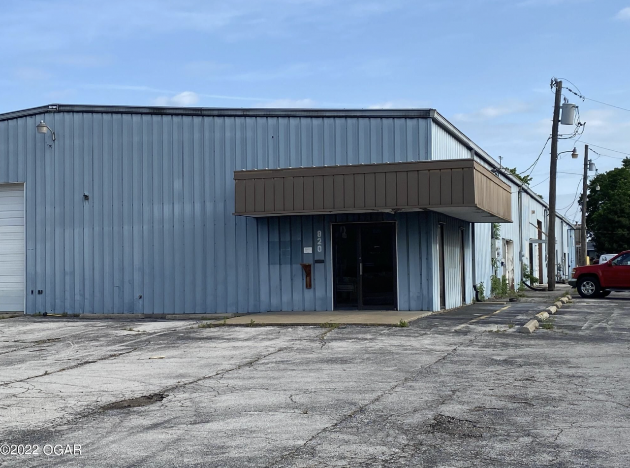 Commercial Real Estate Warehouse Space For Lease in Joplin