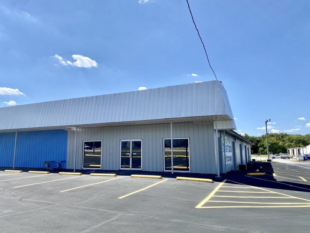Commercial Building for lease
